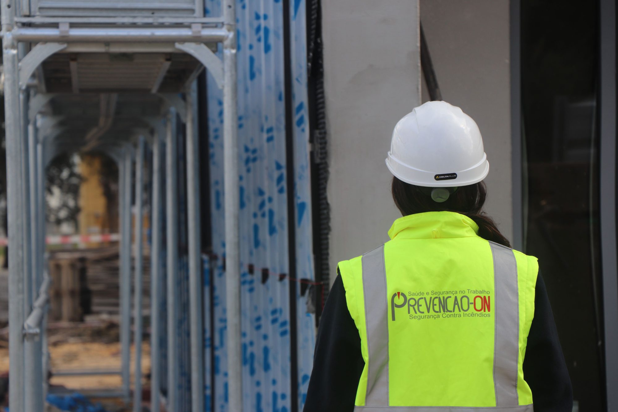 segurança-em-obra Segurança e Saúde no Trabalho - Serviço de Segurança em Obra